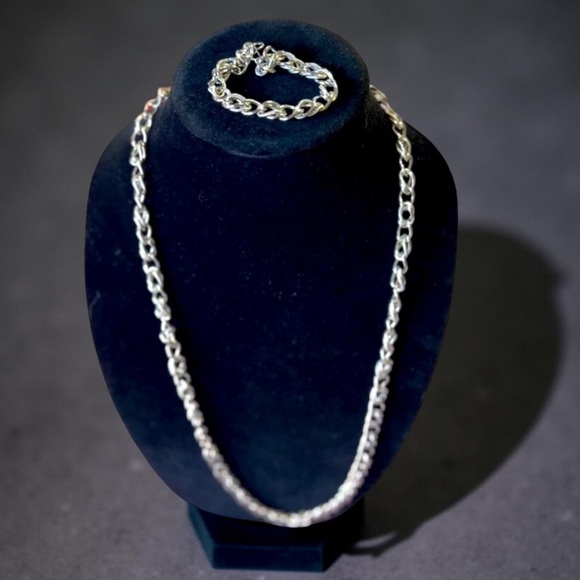 Monet silver double links with texture necklace and bracelet Vintage - Picture 7 of 13